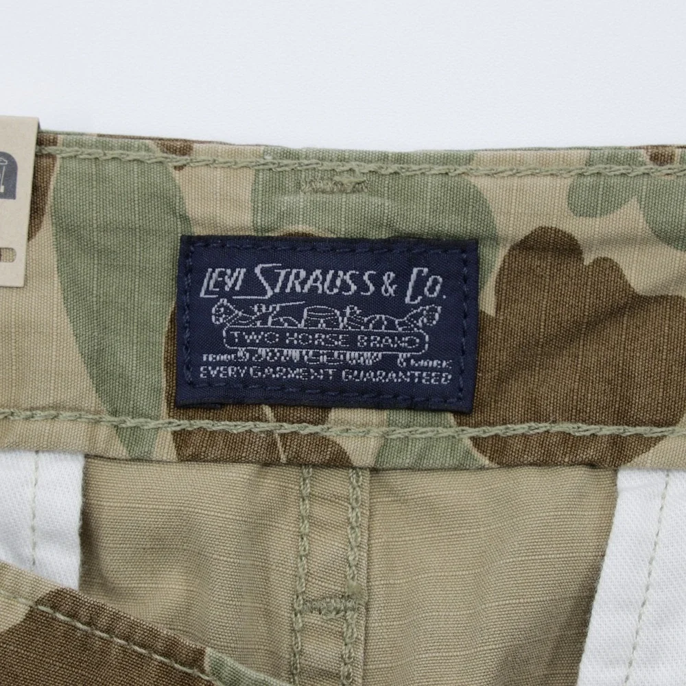 Levi's Men's Carrier Cargo Cotton Camo Relaxed Fit Shorts Green/Brown Size 40
